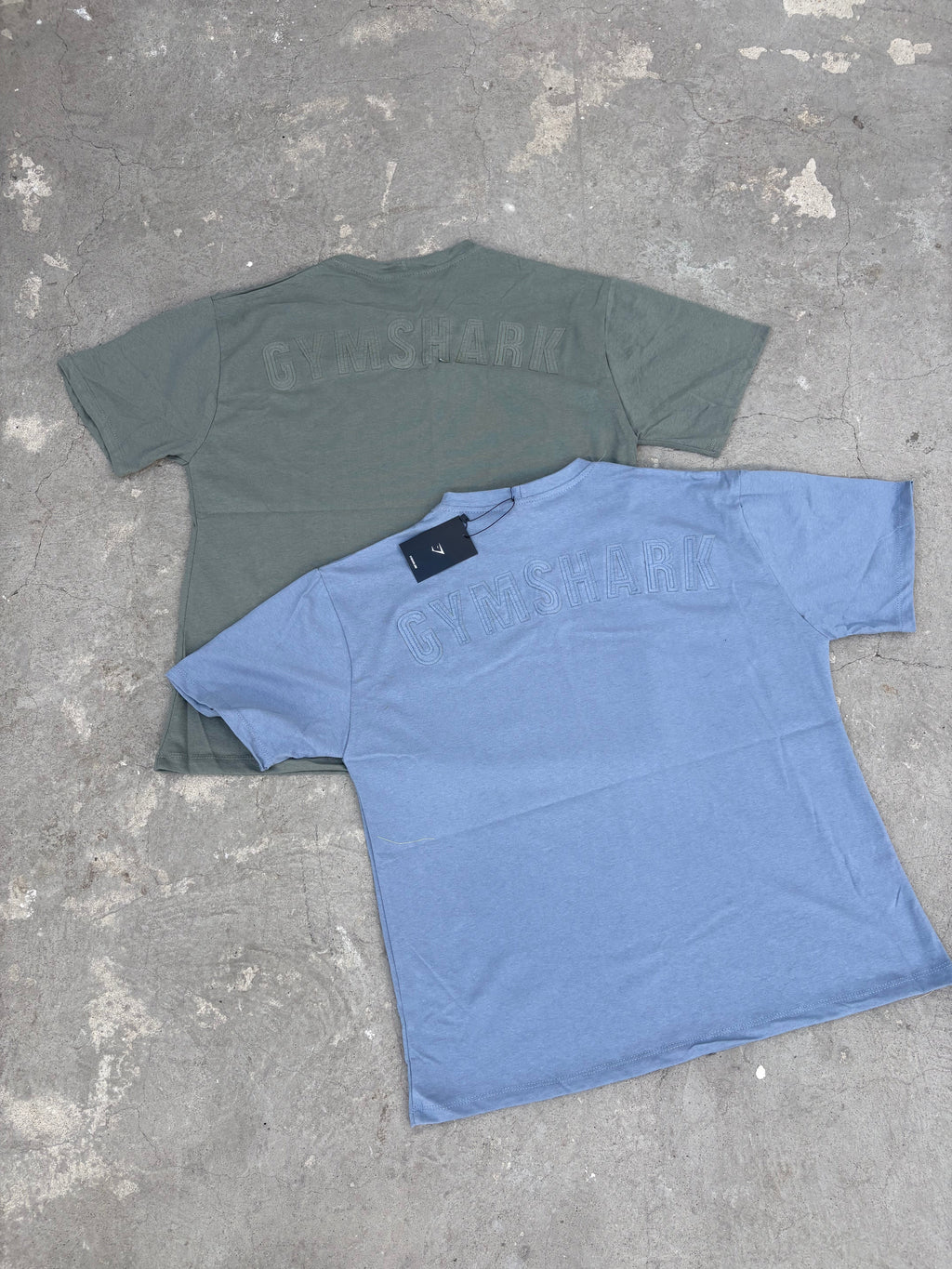 PLAYERA OVERSIZE GYMSHARK BORDADA (Precio REBAJA $135)