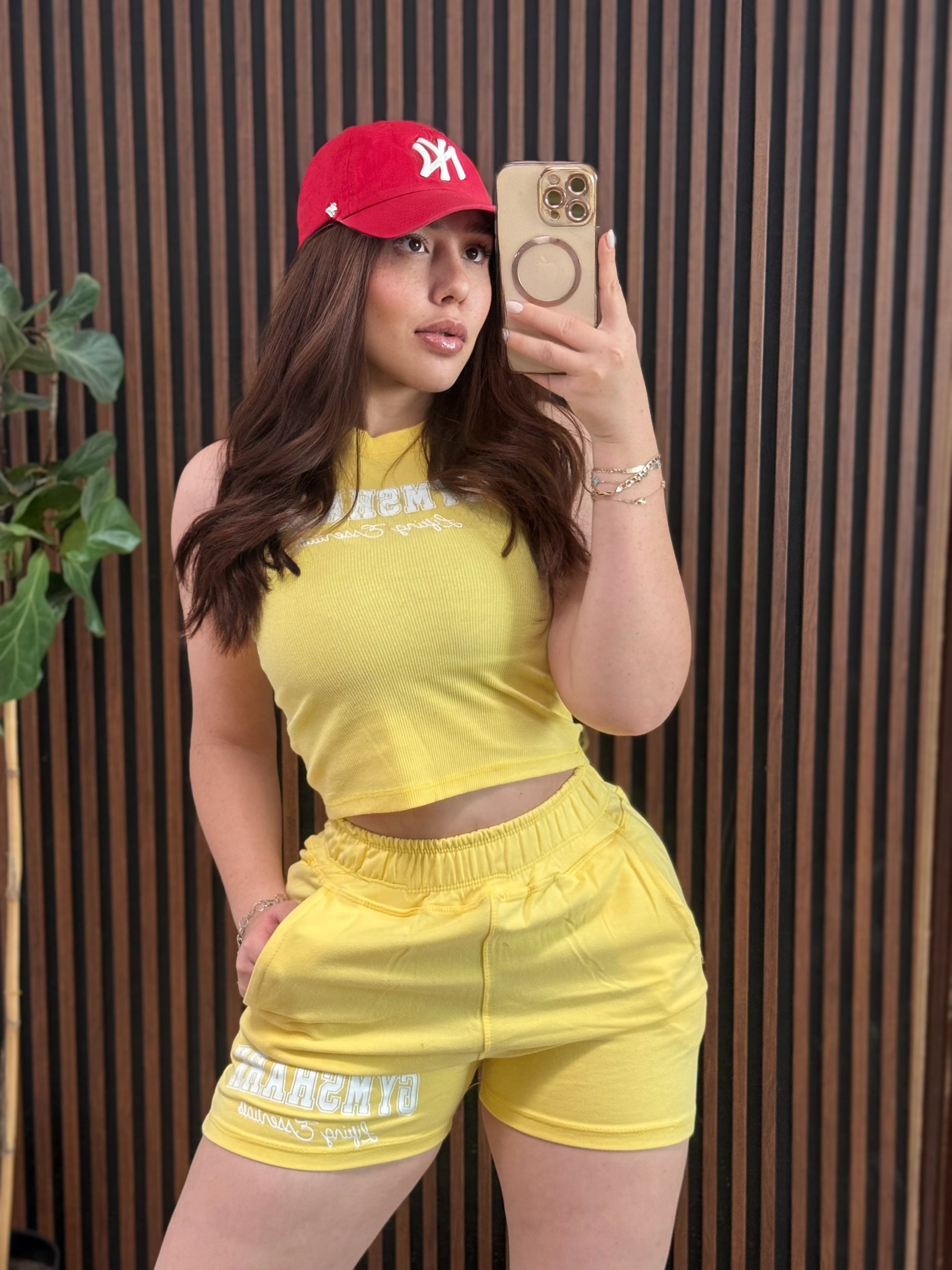 SET GYMSHARK (short felpa + top rib) ( PRECIO REBAJA)